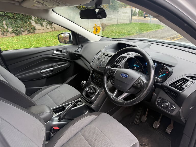 FORD KUGA ZETEC 2.0L TDCI 4X4 2017 FACELIFT START/STOP ULEZ FREE DRIVES PERFECT 