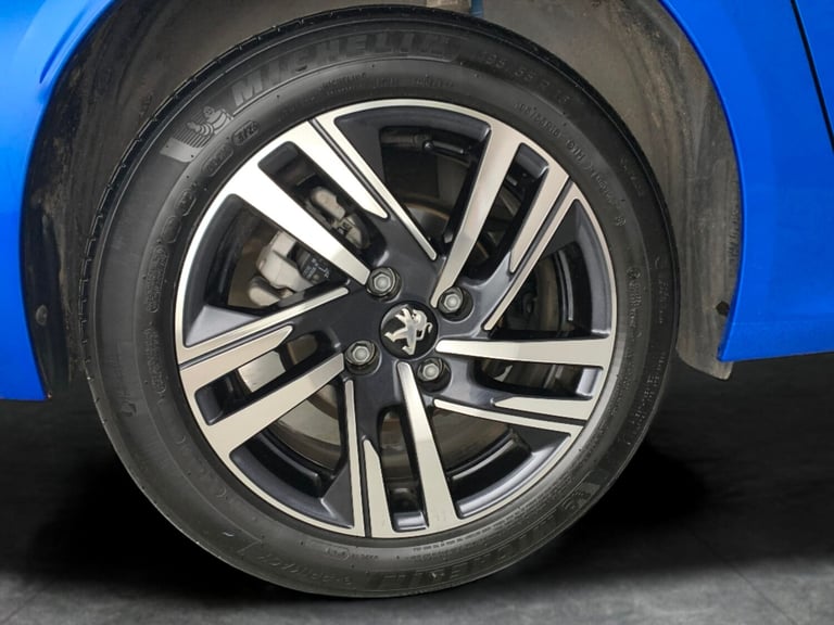 2023 Peugeot 208 1.2 PureTech 100 Allure Premium + 5dr HATCHBACK PETROL Manual