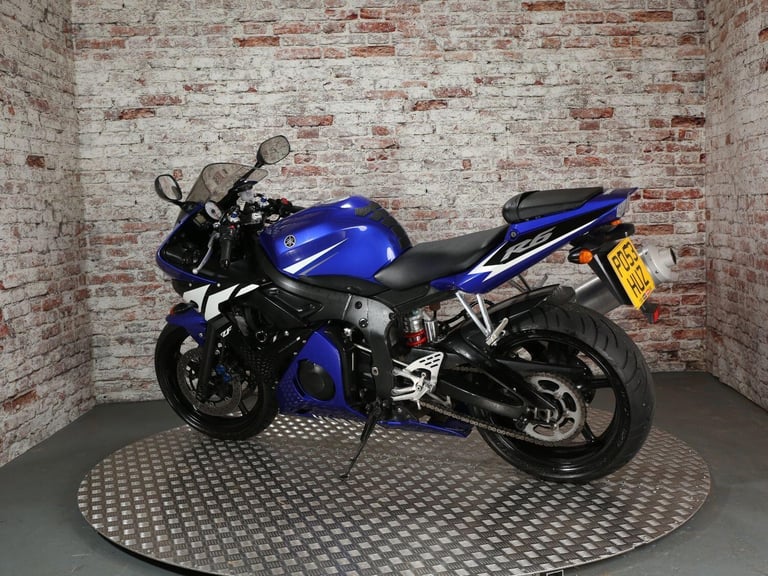 YAMAHA R6 - 2003 Petrol Manual in Blue