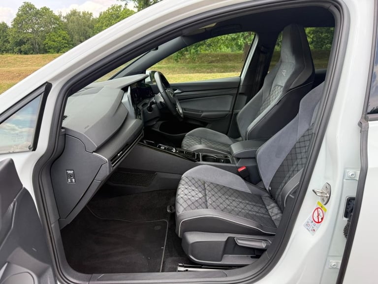 2023 Volkswagen Golf 2.0 TDI R-Line Hatchback 5dr Diesel DSG Euro 6 (s/s) (150 ps) Hatchback Dies...