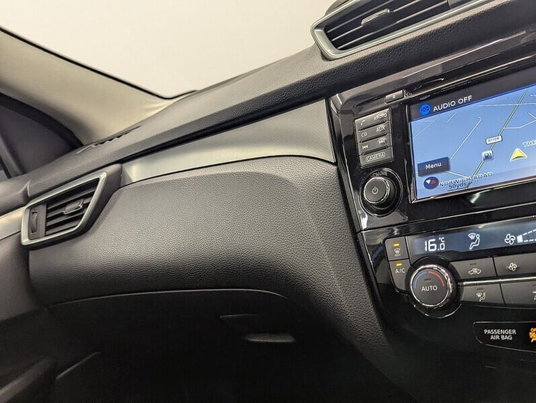 2018 Nissan Qashqai 1.2 DiG-T N-Connecta 5dr HATCHBACK PETROL Manual