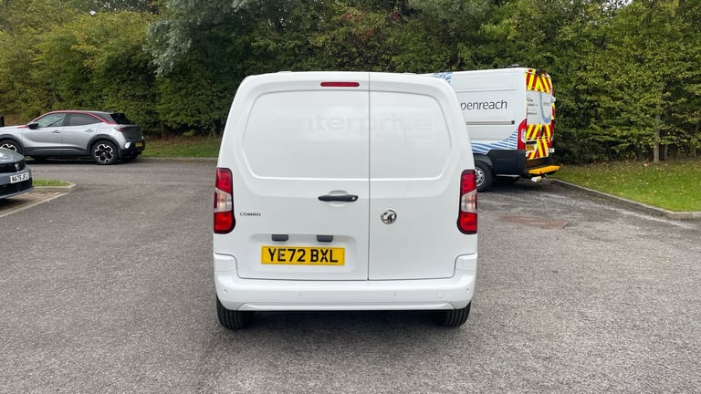 2022 Vauxhall Combo 2300 1.5 Turbo D 100ps H1 Sportive Van PANEL VAN DIESEL Manual
