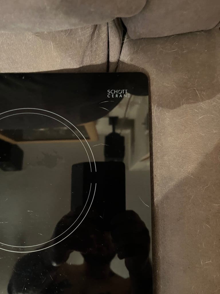 Hotpoint Ceramic Hob 58cm Black HR612CH 4 Ring 