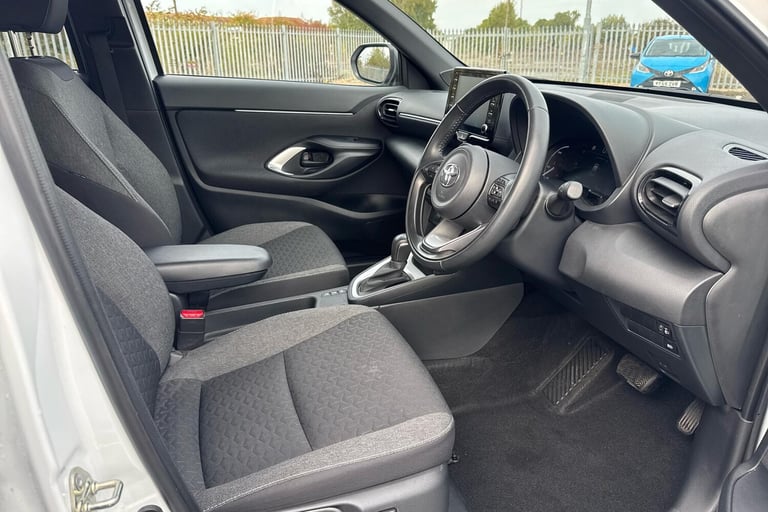 2024 Toyota Yaris 1.5 Hybrid Design 5dr CVT Estate Hybrid Automatic