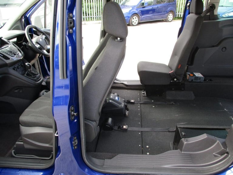 Ford Tourneo Connect Zetec 2015 1.5 TDCi Manual