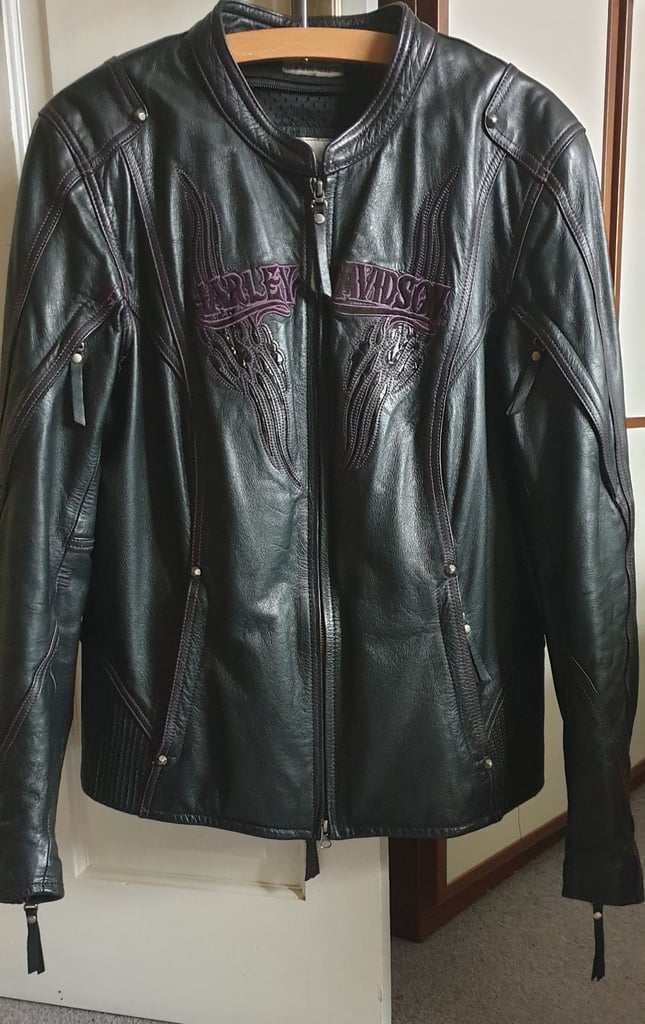 HARLEY DAVIDSON WOMENS LEATHER RIDING JACKET. SIZE XL
