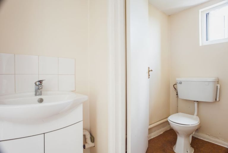 🌿 Spacious Double room -Kilburn High Road | All bills including ❗️