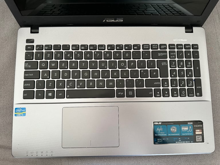 Asus X550C 15.6" HD SCREEN i5 8GB RAM 1TB HDD WINDOWS 11