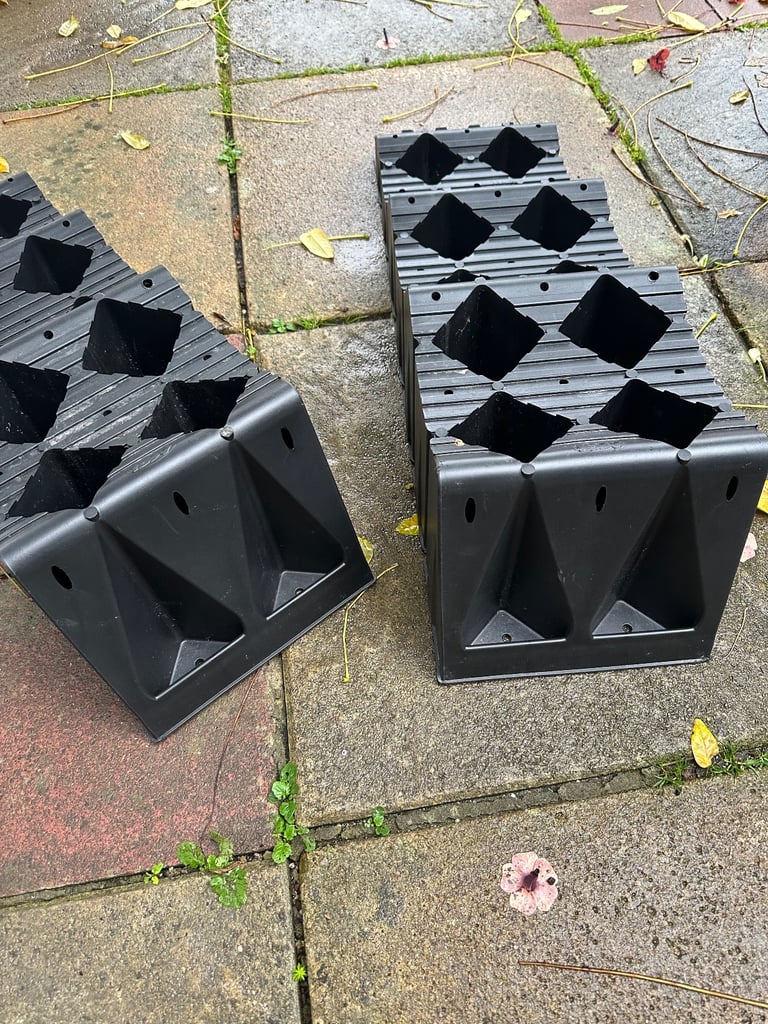 Van/Motorhome levelling ramps