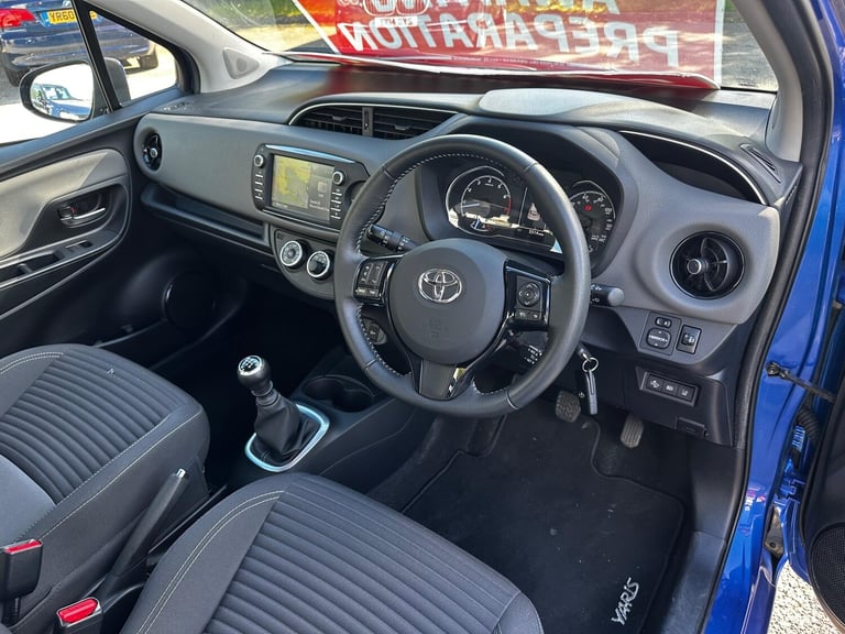 2019 Toyota Yaris 1.5 VVT-i Icon Tech Euro 6 5dr HATCHBACK Petrol Manual