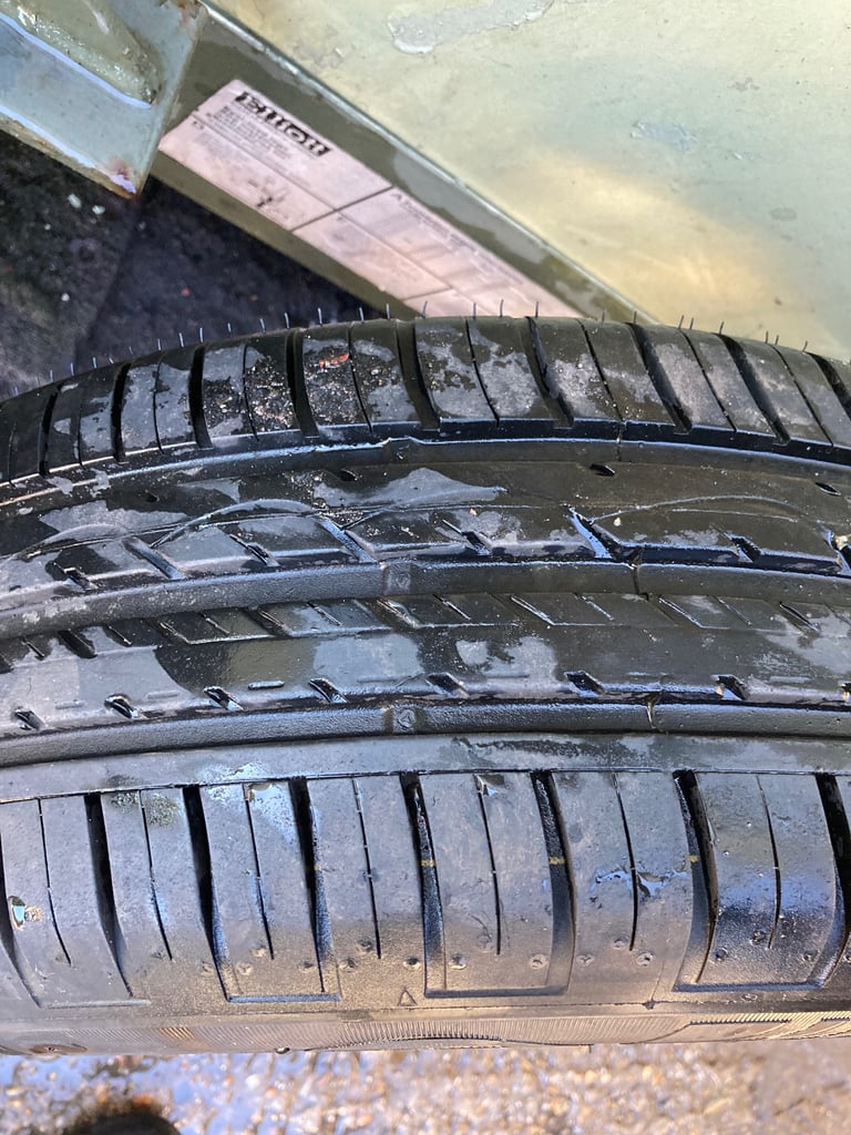 Seat Ibiza Alloy Wheels With Nearly New  185/60/15 Fulda Tyres. 6jx15 6J0601025m