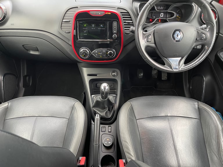 RENAULT CAPTUR 1.5 SIGNATURE (QASHQAI FORD ECOSPORT KUGA HYUNDAI IX3 KIA SPORTAGE JEEP JUKE)