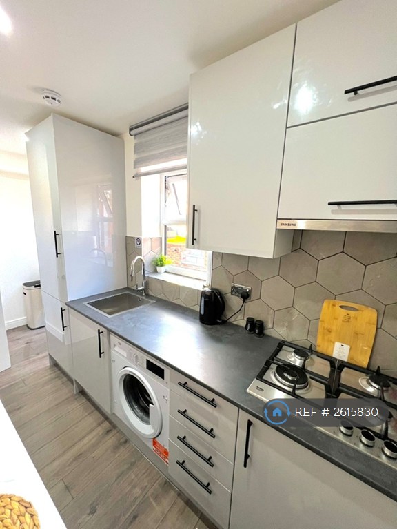 Studio flat in Luton, Luton, LU4 (#2615830)