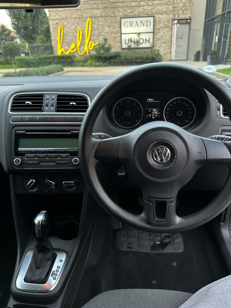 Volkswagen, POLO, Hatchback, 2011, Semi-Auto, 1390 (cc), 5 doors