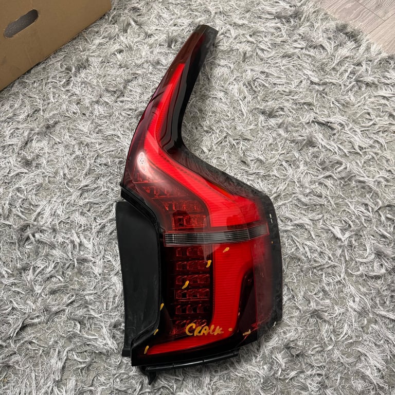 image for GENUINE VOLVO XC90 2016- Drivers Side O/S Rear Tail Lamp Part Number 32386045