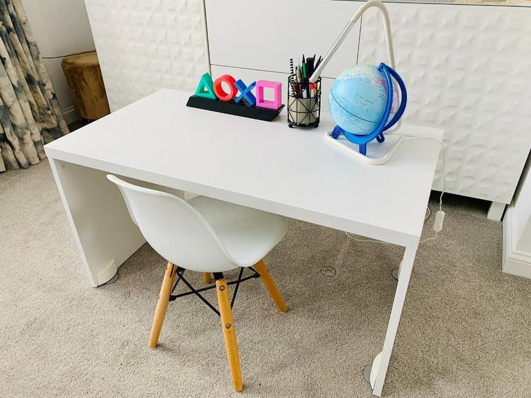 Toddler’s desk & chair IKEA