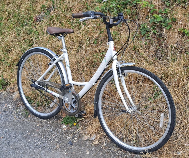 Ladies Raleigh Caprice hybrid aluminium frame townbike 