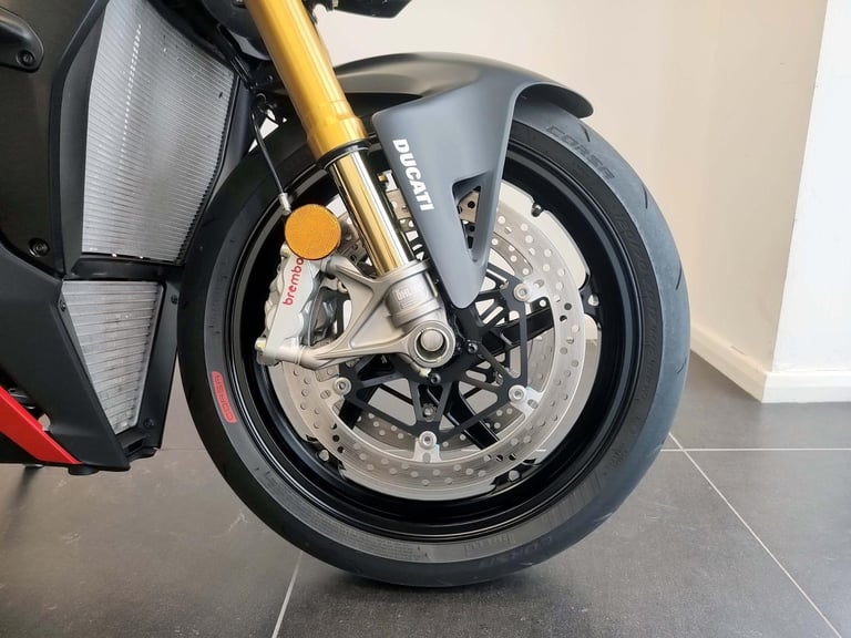 2025 Ducati Streetfighter V4S Ex-Demo Red 1,470 Miles | £325 Dep & £325 pcm