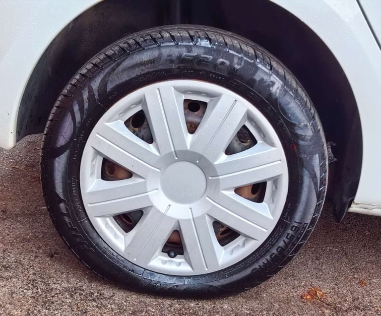 2009 Renault Clio 1.1 Clio Expression 16v 5dr Hatchback Petrol Manual