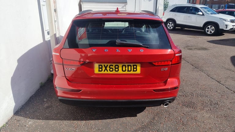2018 Volvo V60 2.0 D3 Momentum Euro 6 (s/s) 5dr ESTATE Diesel Manual