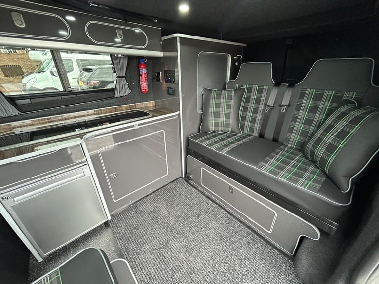 Ford Transit Custom Campervan Conversion - 2.0 300 EcoBlue Limited Ca... 2018/18