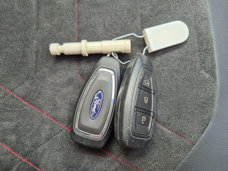  Ford Fiesta Fiesta ST-Line Vignale 5 door 1.0L EcoBoost 100PS FWD 6-Speed Manual Petrol Manual