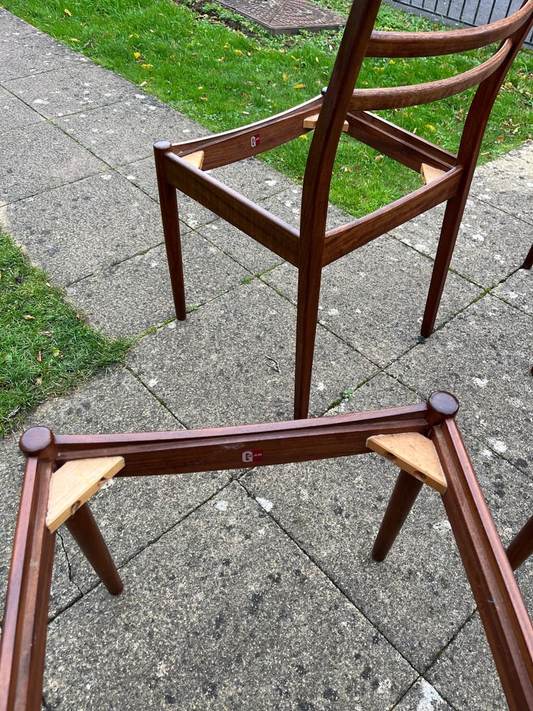 Set of G plan fresco dining chairs (delivery available)