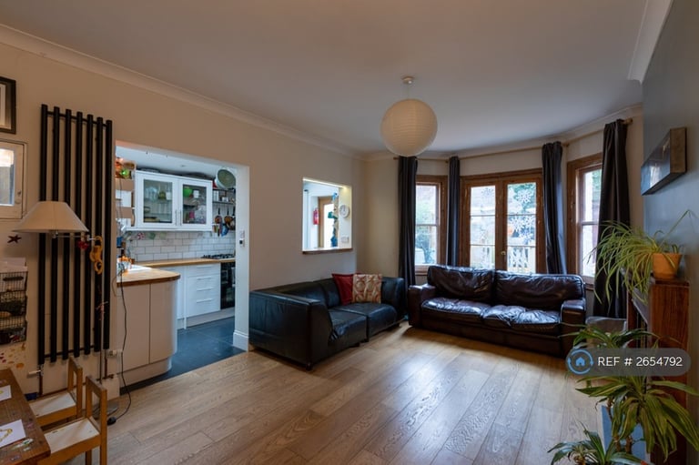 image for 2 bedroom flat in Deronda Road, London, SE24 (2 bed) (#2654792)