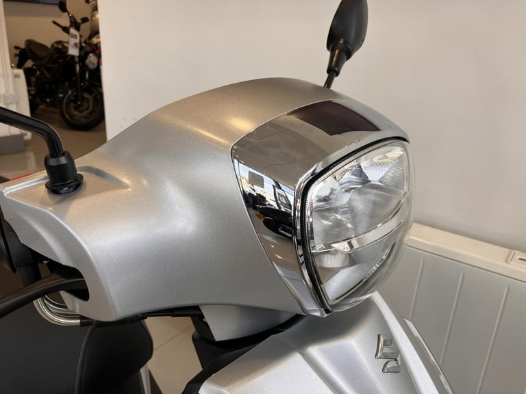 SUZUKI ADDRESS 125 - FANTASTIC COMMUTER SCOOTER WITH UP TO 145 MPG