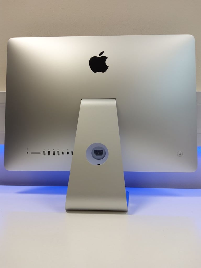 **APPLE IMAC 21.5" 4K - macOS SEQUOIA - 3.1 GHZ I5 - 1TB SSD - 8GB RAM - 2015**