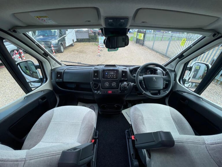 Elddis Majestic 120 2 Berth 2 Belt End lounge motorhome 3500kg
