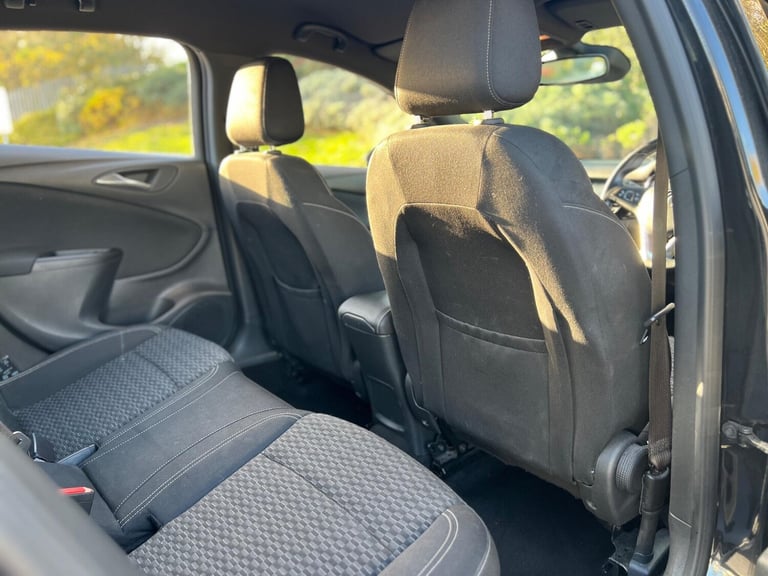 2017 Vauxhall Astra 1.4i Turbo SRi VX Line Euro 6 5dr HATCHBACK Petrol Manual