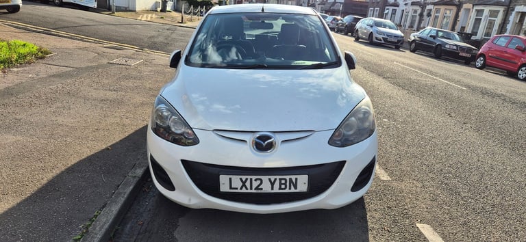 Mazda, 2, Hatchback, 2012, Manual, 1349 (cc), 5 doors