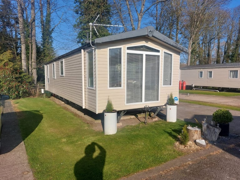 Swift Bordeaux Caravan 