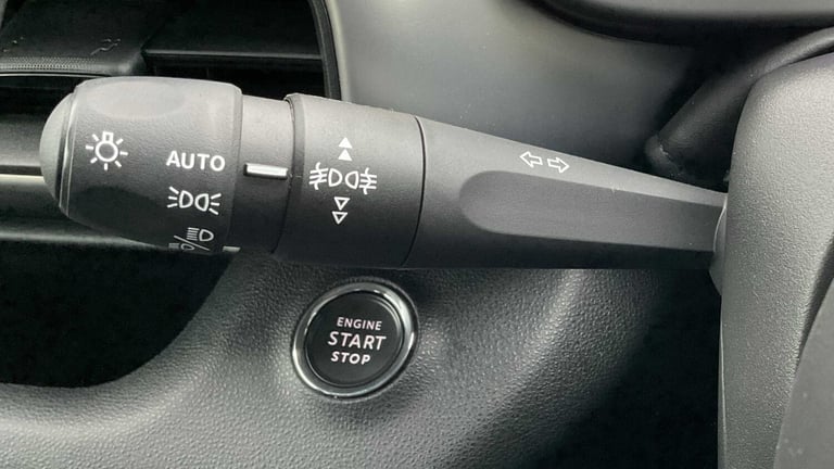  Jeep Avenger 1.2 e-Hybrid Summit 5dr DCT Hatchback Petrol Automatic