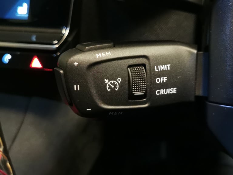 2022 DS Automobiles DS 7 Crossback 1.5 BlueHDi Performance Line + Crossback 5dr Diesel EAT8 Euro ...