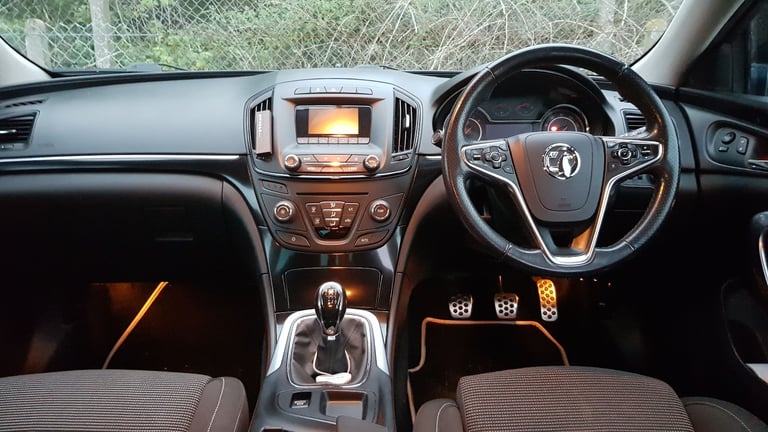 Vauxhall, INSIGNIA, Hatchback, 2014, Manual, 1796 (cc), 5 doors