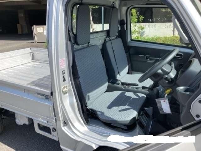 Suzuki carry mini pick up 660cc auto 4wd japanese import delivery miles 5km 2025