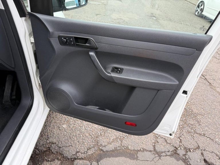 2012 62 VOLKSWAGEN CADDY 1.6 TDI C20 PANEL VAN 4DR DIESEL MANUAL L1 H1 (101 BHP)