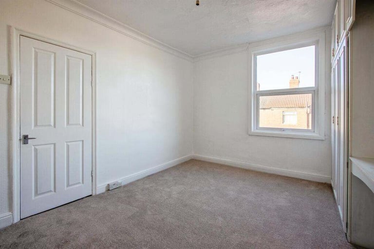 2 Bed  Terrace house ,  LEEDS LS9 , Ready to move in , No Chain  !!  EXCELLENT CONDITION 