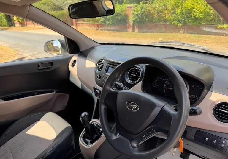 2015 HYUNDAI i10 1.0 S GENUINE 38,000 MILES FSH RUNS/DRIVES A1 1 FORMER KEEPER! 