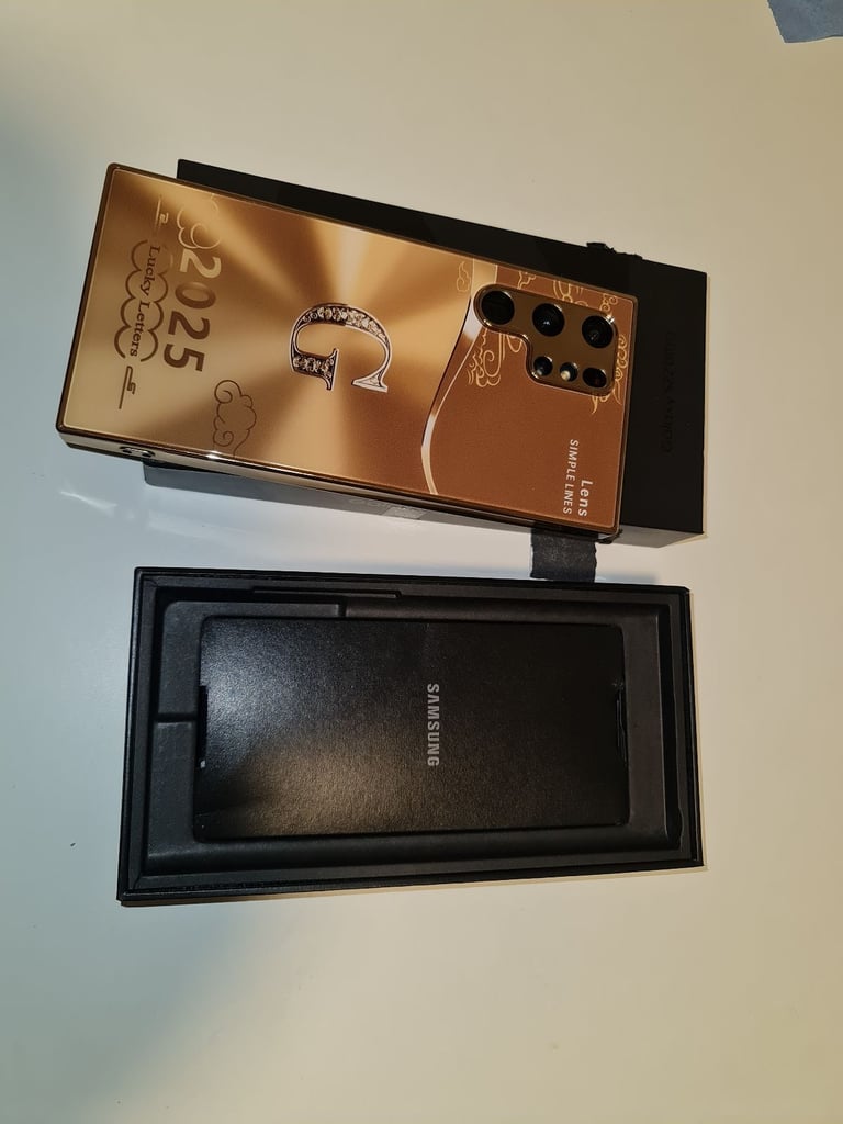 Samsung s22 ultra 256gb excellent condition 