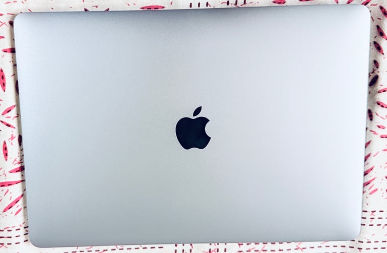MacBook Pro 13" Space Grey (2020, A2338 M1) – 8GB RAM, 256GB SSD, Excellent Condition