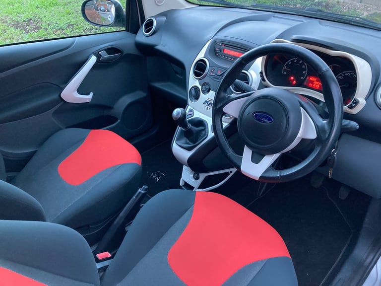 Ford, KA, Hatchback, 2012, Manual, 1242 (cc), 3 doors