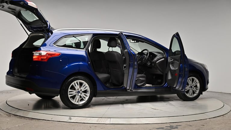2013 Ford Focus 1.6 Titanium Navigator Powershift Euro 5 5dr ESTATE Petrol Automatic