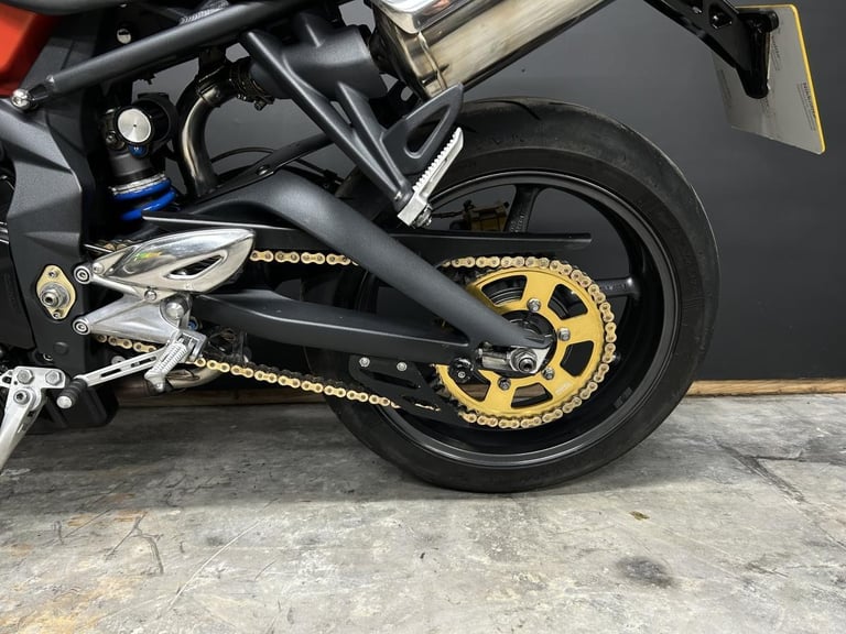 2010 10-PLATE TRIUMPH STREET TRIPLE 675 R ** ONLY 9,724 MILES ** EXTRAS **