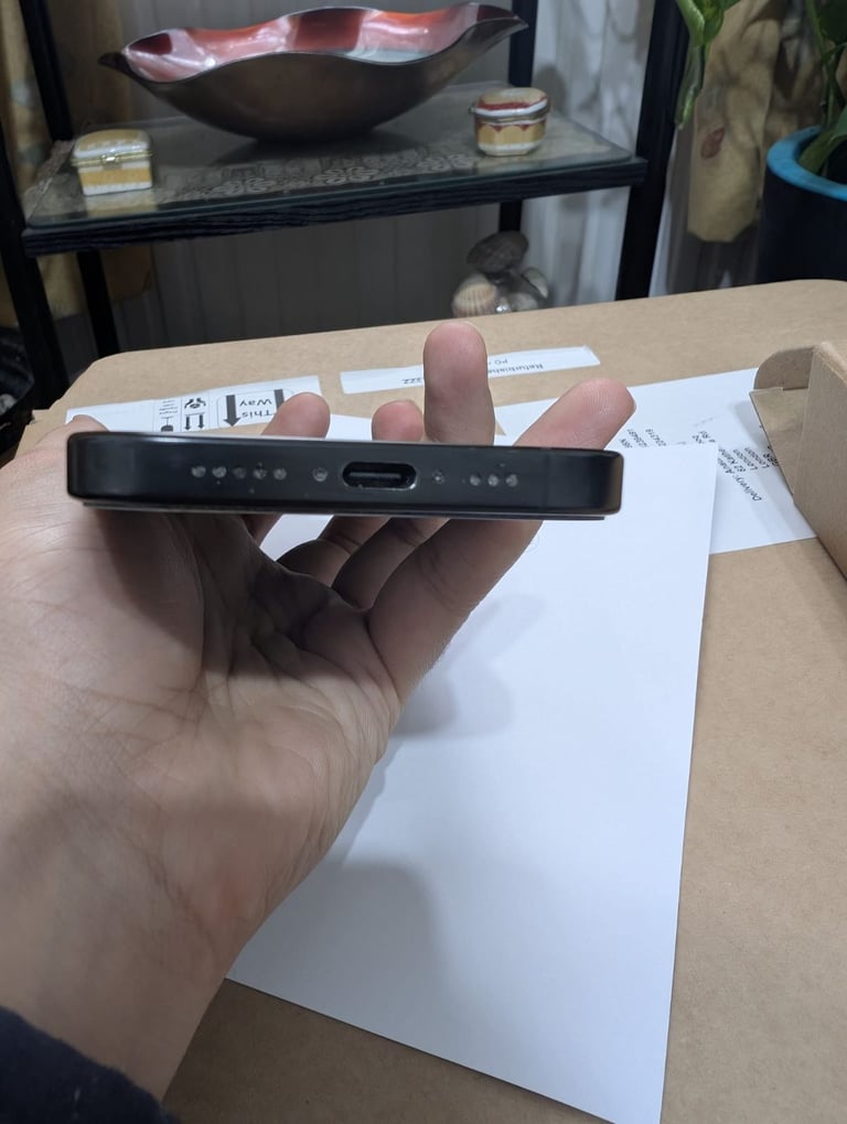 APPLE IPHONE 16 PRO BLACK 128GB AS NEW CONDITION UNLOCKED WARRANTY DEC 2025