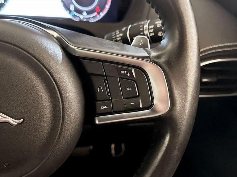 2019 Jaguar F-Pace 2.0d R-Sport 5dr Auto ESTATE DIESEL Automatic