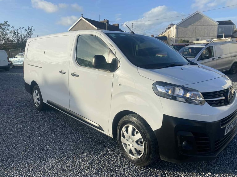2022 Vauxhall VIVARO 1.5 DYNAMIC VAN 116K FULL HISTORY . NEW BELTS ..£8495