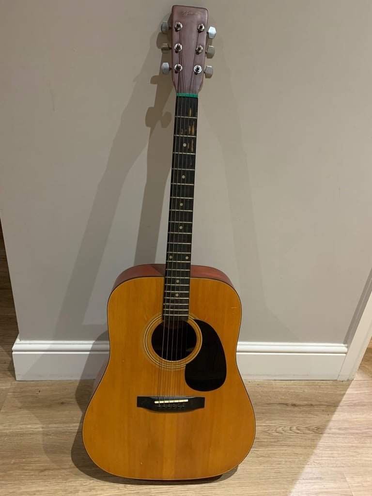 6 string ‘ Ozark ‘ Acoustic guitar 